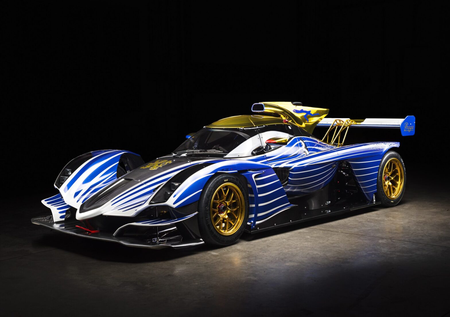 FRANK STEPHENSON DESIGN AND PRAGA CARS UNVEIL BESPOKE R1 RACING LIVERY